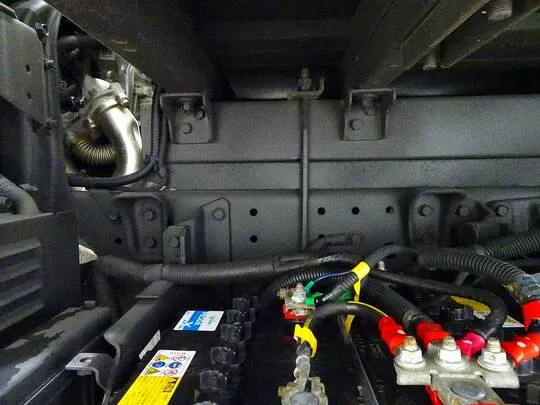 キャンター 1.9t 4WD 高床 標準 アルミバン