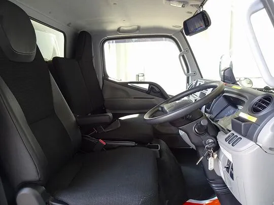 キャンター 1.9t 4WD 高床 標準 アルミバン