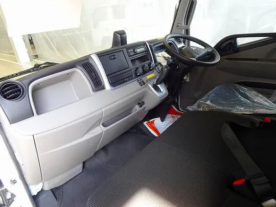 キャンター 1.9t 4WD 高床 標準 アルミバン