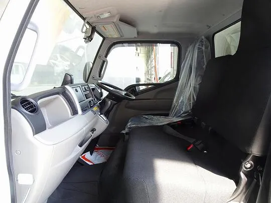 キャンター 1.9t 4WD 高床 標準 アルミバン