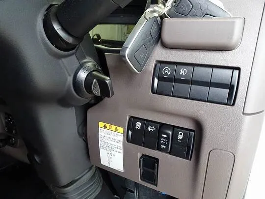 キャンター 2t 全低床 標準 Wキャブ/垂直PG付 未使用車