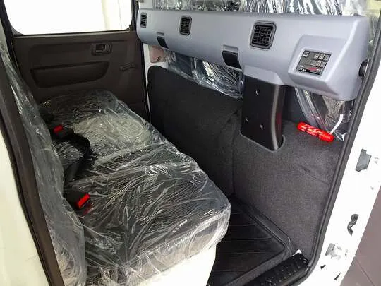 キャンター 2t 全低床 標準 Wキャブ/垂直PG付 未使用車