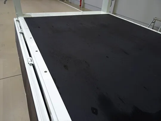 キャンター 2t 全低床 標準 Wキャブ/垂直PG付 未使用車