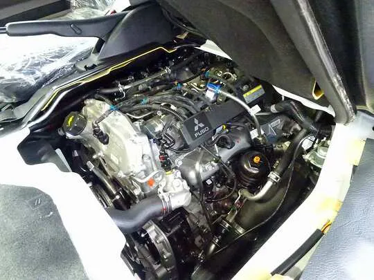 キャンター 2t 全低床 標準 Wキャブ/垂直PG付 未使用車