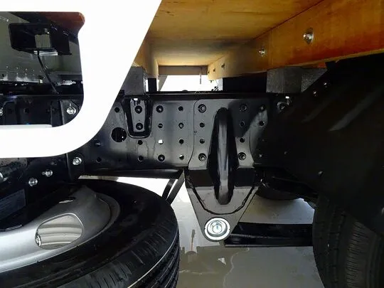 キャンター 2t 全低床 標準 Wキャブ/垂直PG付 未使用車