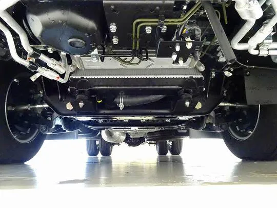 キャンター 2t 全低床 標準 Wキャブ/垂直PG付 未使用車