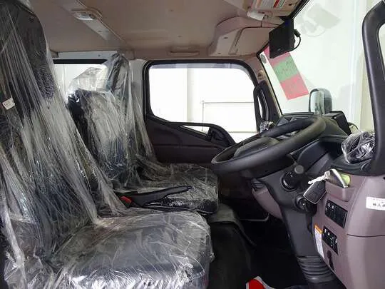 キャンター 2t 全低床 標準 Wキャブ/垂直PG付 未使用車