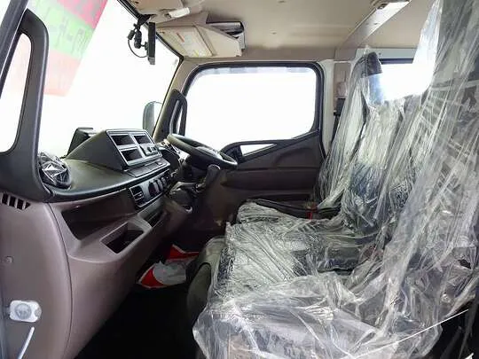 キャンター 2t 全低床 標準 Wキャブ/垂直PG付 未使用車