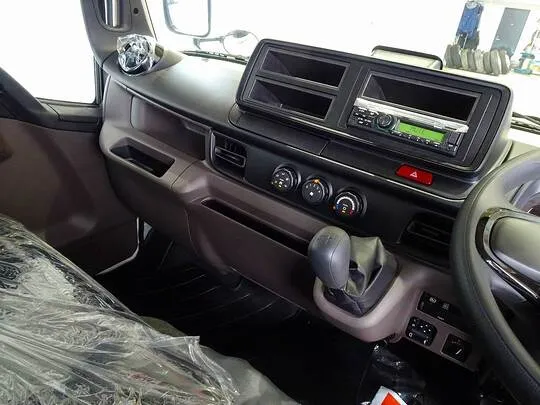 キャンター 2t 全低床 標準 Wキャブ/垂直PG付 未使用車
