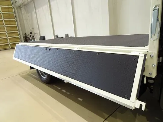 デュトロ 2t FJL 標準 平ボデー