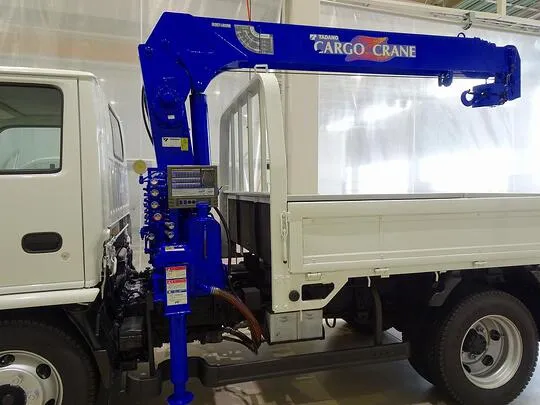 【年次点検済】エルフ 3.65t 高床 標準セミロング タダノ4段クレーン付