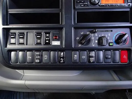 デュトロ 3.5t FJL ワイドロング アルミバン 未使用車