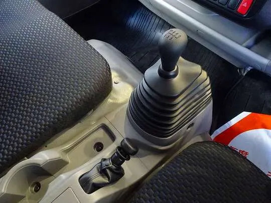デュトロ 3.5t FJL ワイドロング アルミバン 未使用車