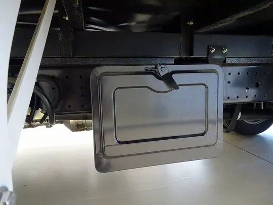 デュトロ 3.5t FJL ワイドロング アルミバン 未使用車