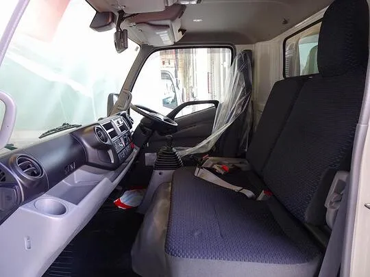デュトロ 3.5t FJL ワイドロング アルミバン 未使用車