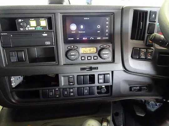 ギガ 9.2t 3軸 2デフ ダンプ 380ps