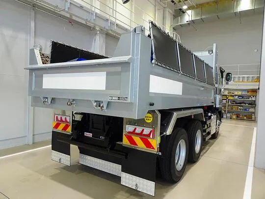 ギガ 9.2t 3軸 2デフ ダンプ 380ps