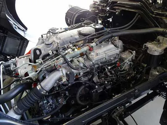 ギガ 9.2t 3軸 2デフ ダンプ 380ps