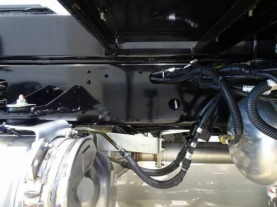 レンジャー 3.65t 標準ベッド付 アームロール 240ps