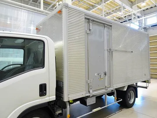 エルフ 2.95t 高床 標準ロング アルミバン