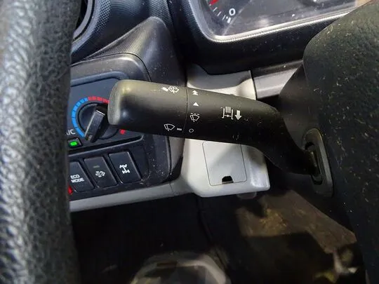 デュトロ  2t 4WD FJL 標準 タダノ3段クレーン付