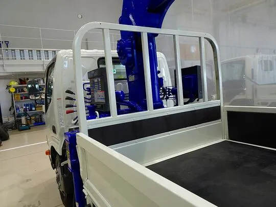 デュトロ  2t 4WD FJL 標準 タダノ3段クレーン付