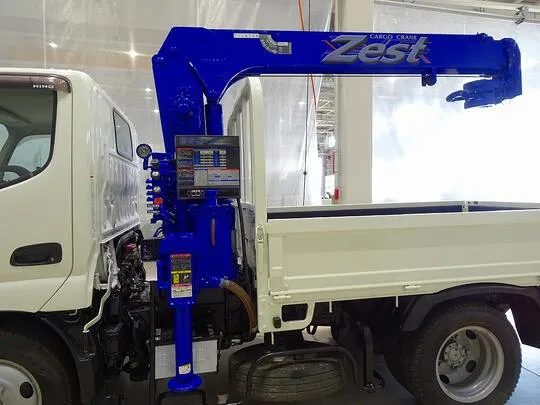 デュトロ  2t 4WD FJL 標準 タダノ3段クレーン付