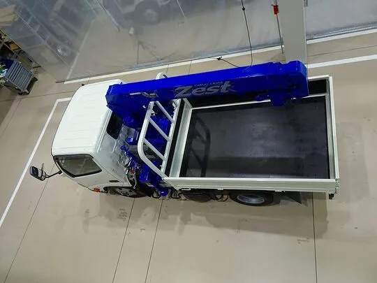 デュトロ  2t 4WD FJL 標準 タダノ3段クレーン付