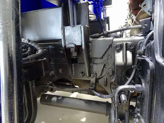デュトロ  2t 4WD FJL 標準 タダノ3段クレーン付
