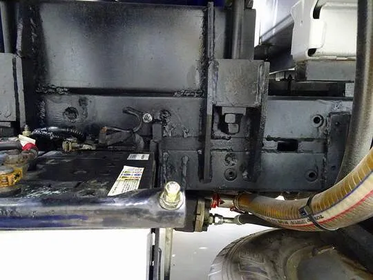 デュトロ  2t 4WD FJL 標準 タダノ3段クレーン付