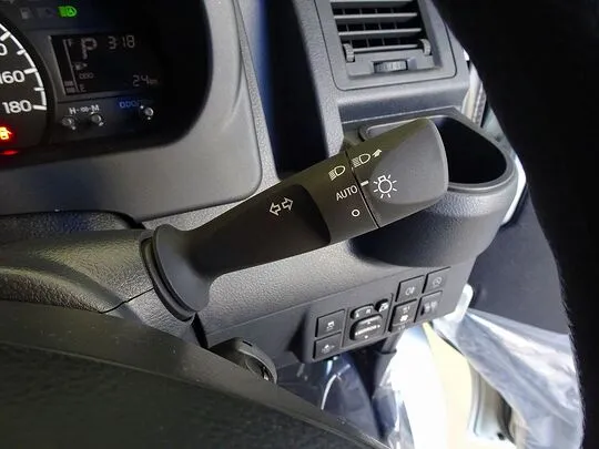 ボンゴバン DX 0.7t 4WD 2/5人乗り 5ドア ガソリン