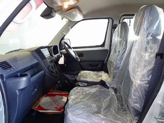 ボンゴバン DX 0.7t 4WD 2/5人乗り 5ドア ガソリン