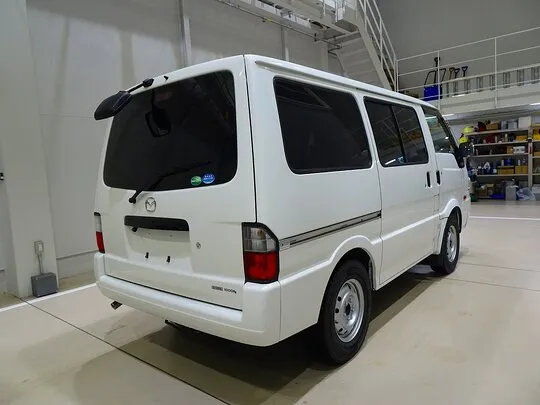 ボンゴバン DX 1t 4WD 2/5人乗り 5ドア ガソリン