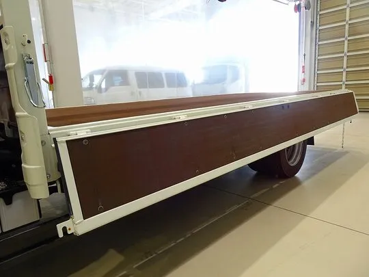 デュトロ 3.5t FJL ワイド超ロング ユニック4段クレーン付 未使用車