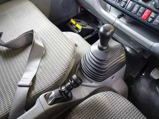 デュトロ 2.8t FJL 標準ロング 低温冷凍車 マルチゲート/スタンバイ付
