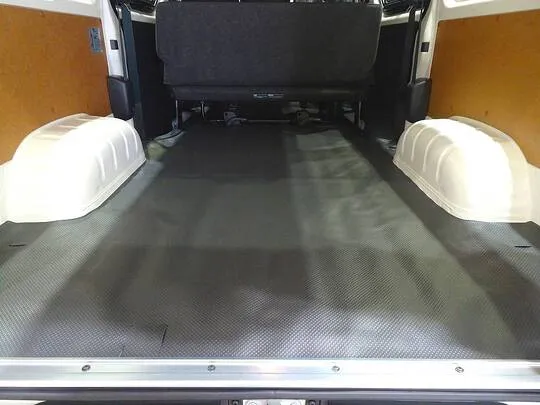 ハイエースバン DX 1t 4WD 3/6人乗り 5ドア 未使用車