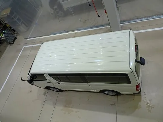 ハイエースバン DX 1t 4WD 3/6人乗り 5ドア 未使用車