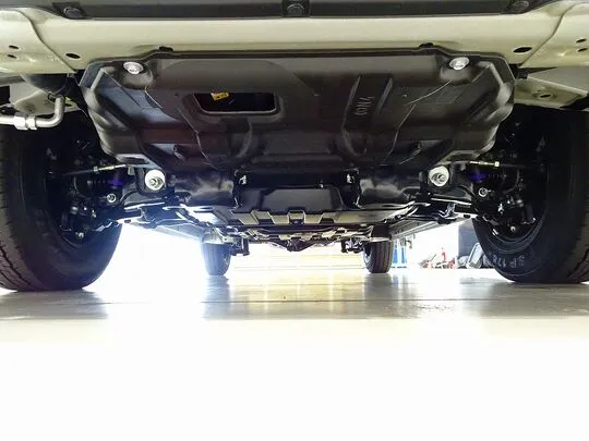 ハイエースバン DX 1t 4WD 3/6人乗り 5ドア 未使用車