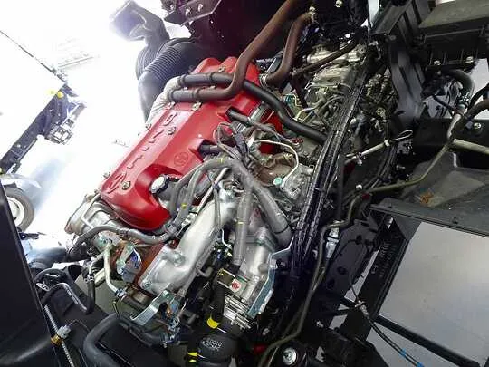 レンジャー 2.3t ワイドベッド付 低温冷凍車 格納ゲート付 リアエアサス 240ps 未使用車