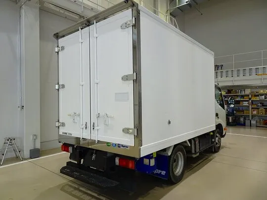 デュトロ 1.95t FJL 標準 低温冷凍車 スタンバイ付 総重量5t未満