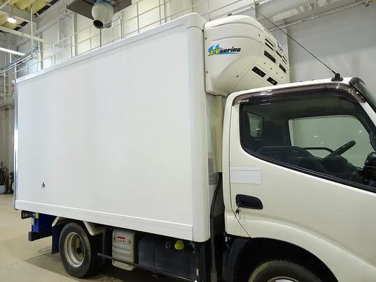 デュトロ 1.95t FJL 標準 低温冷凍車 スタンバイ付 総重量5t未満