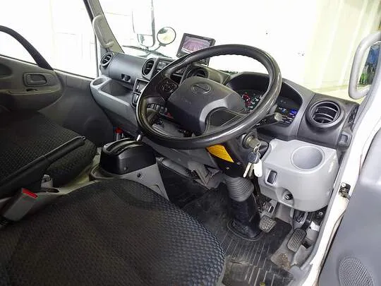 デュトロ 1.95t FJL 標準 低温冷凍車 スタンバイ付 総重量5t未満