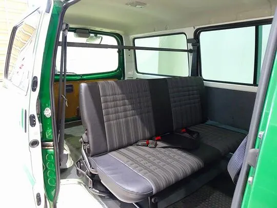 ボンゴバン DX 1t 4WD 2/5人乗り 5ドア ガソリン