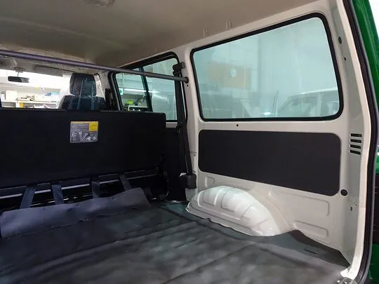 ボンゴバン DX 1t 4WD 2/5人乗り 5ドア ガソリン
