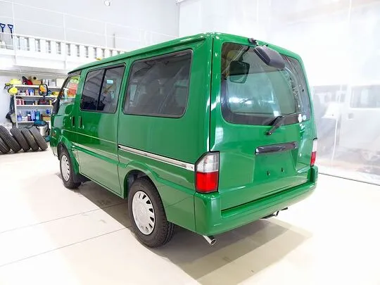 ボンゴバン DX 1t 4WD 2/5人乗り 5ドア ガソリン