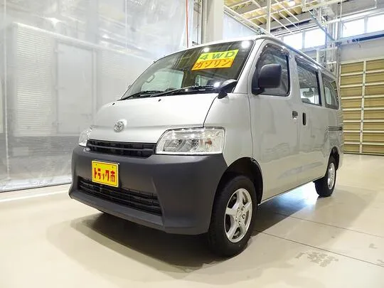 タウンエースバン DX 0.7t 4WD 2/5人乗り 5ドア ガソリン