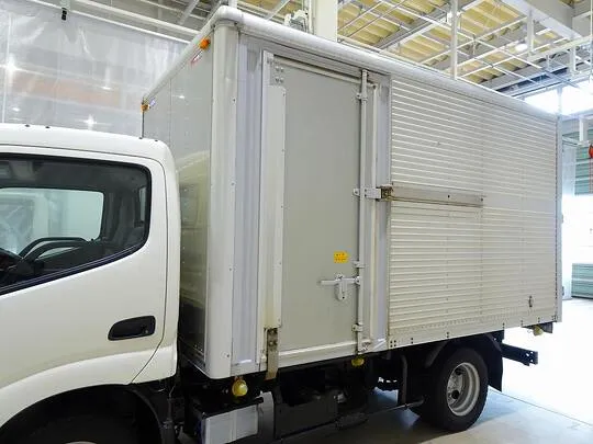 トヨエース 2t FJL 標準セミロング アルミバン 総重量5t未満