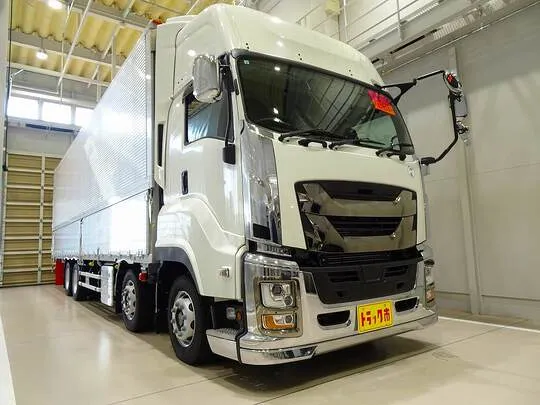 ギガ 13.8t 4軸 アルミウイング リアエアサス 380ps 未使用車