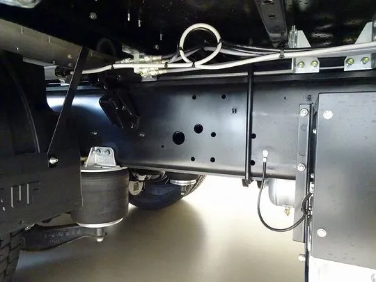 ギガ 13.8t 4軸 アルミウイング リアエアサス 380ps 未使用車
