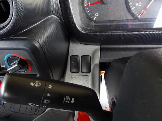 【年次点検済】デュトロ  2t 4WD FJL 標準 タダノ3段クレーン付